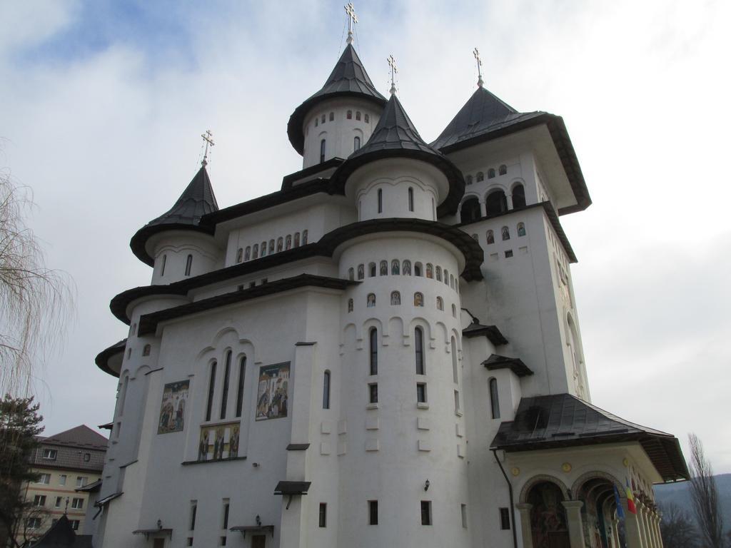 Best Western Bucovina Club De Munte Gura Humorului Dış mekan fotoğraf